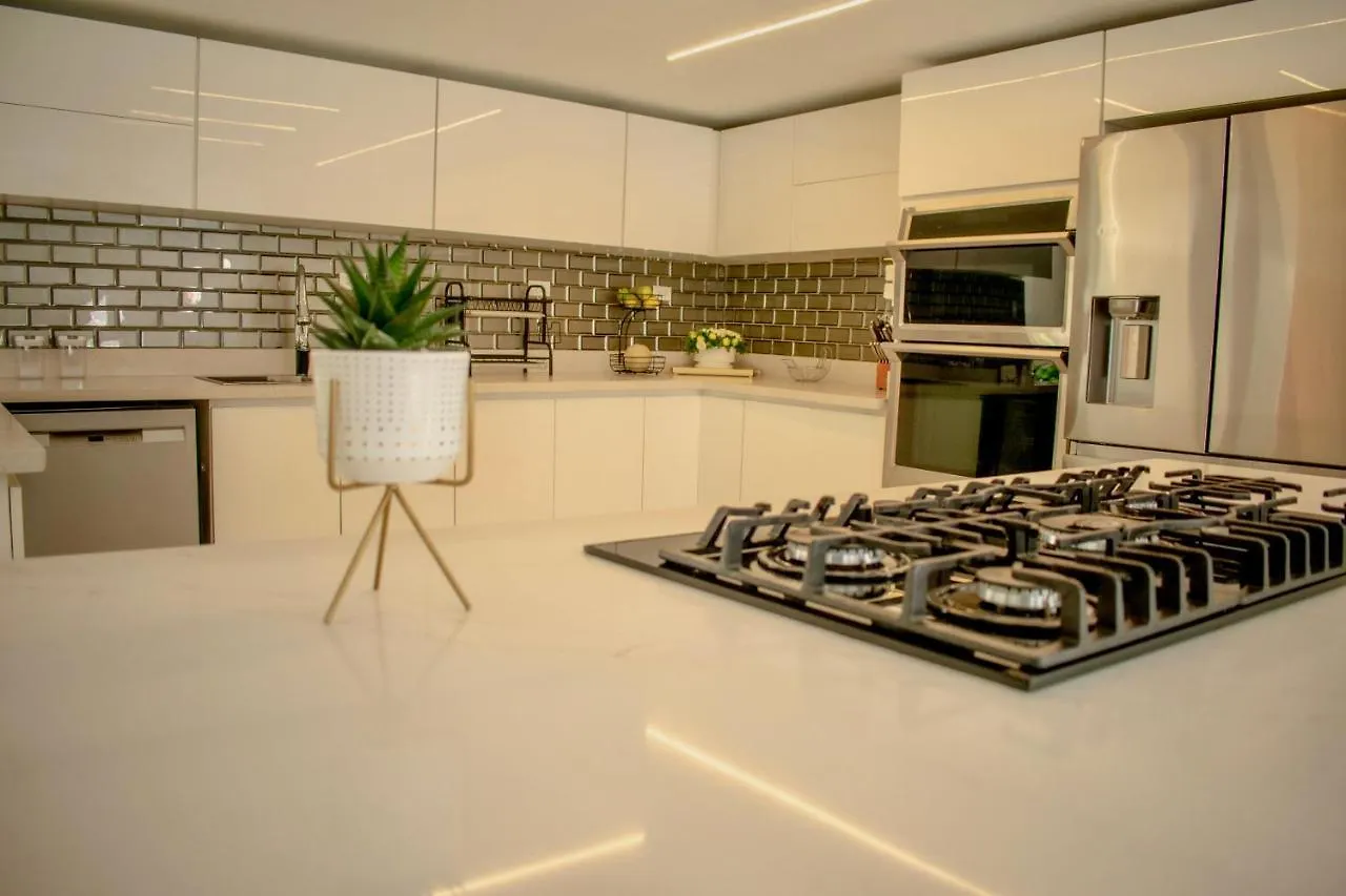 בית נופש הוילה סנטיאגו דה לוס קבאלרוס Luxury Mansion 7Br Heated Pool Cook Included