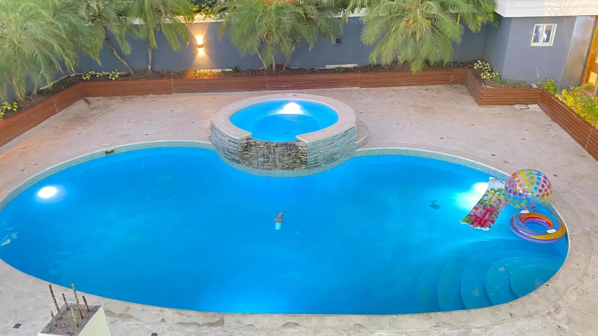 בית נופש הוילה סנטיאגו דה לוס קבאלרוס Luxury Mansion 7Br Heated Pool Cook Included
