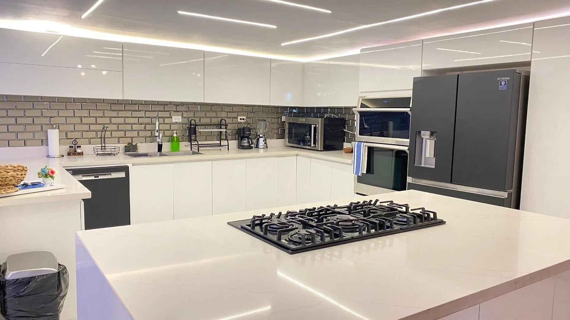 הוילה סנטיאגו דה לוס קבאלרוס Luxury Mansion 7Br Heated Pool Cook Included 0*,  הרפובליקה הדומיניקנית
