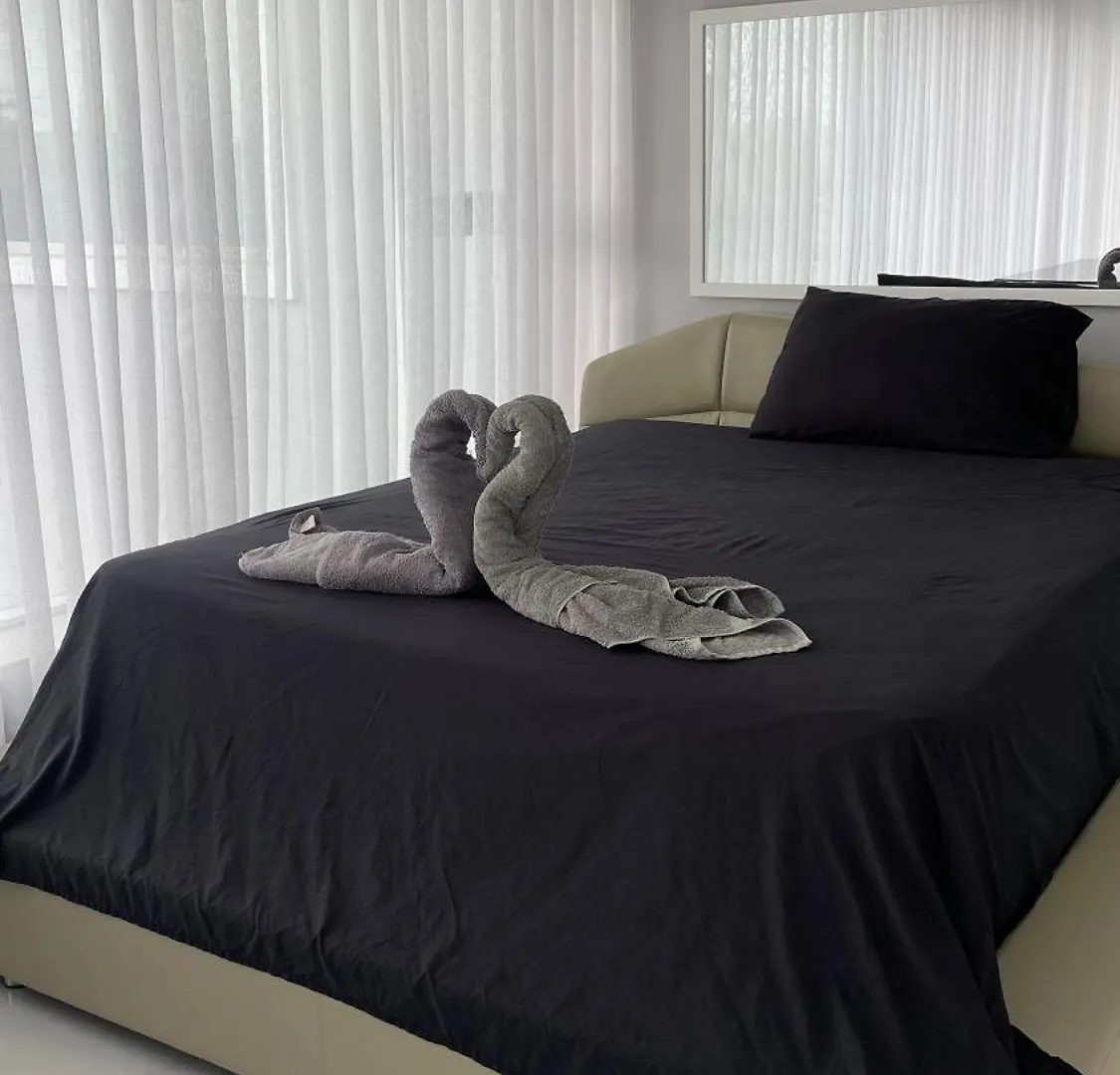 הוילה סנטיאגו דה לוס קבאלרוס Luxury Mansion 7Br Heated Pool Cook Included בית נופש