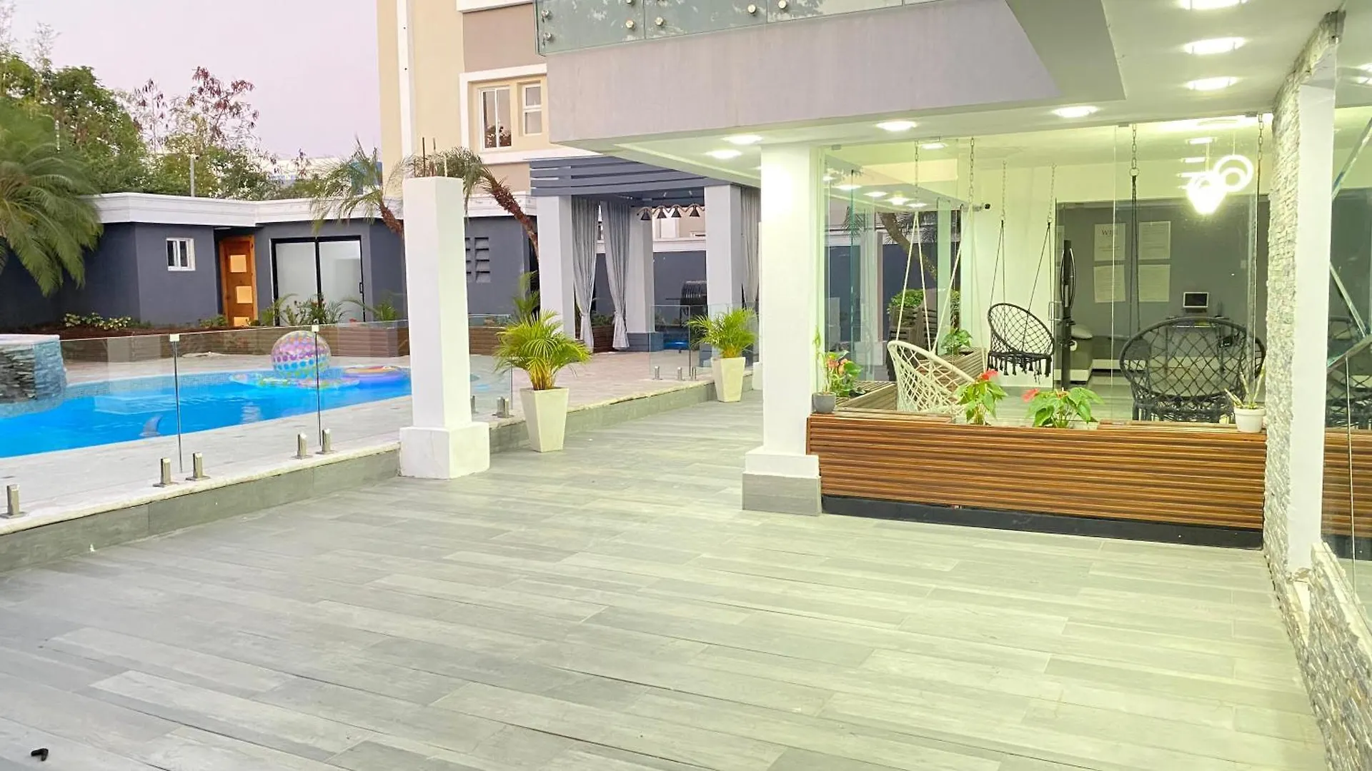 הוילה סנטיאגו דה לוס קבאלרוס Luxury Mansion 7Br Heated Pool Cook Included בית נופש